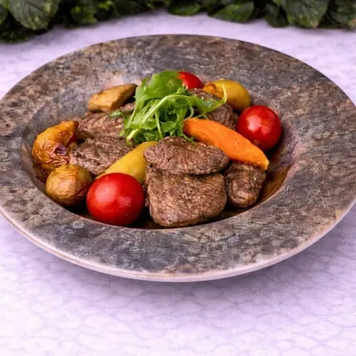 Carne de vita cu legume